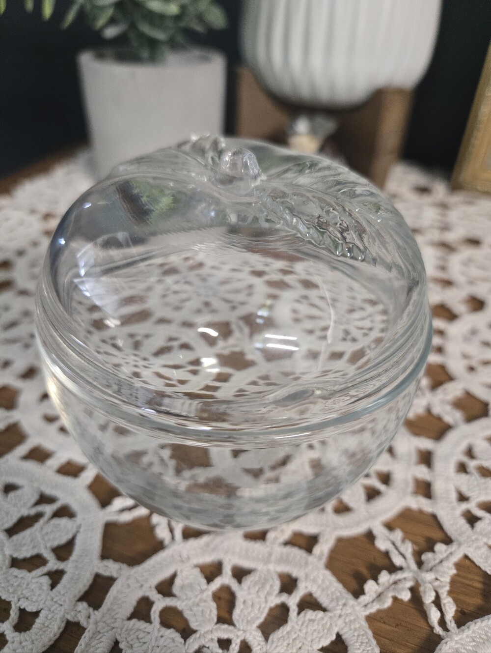 Clear Glass Apple Lidded Trinket Dish – Leaf & Stem Detail